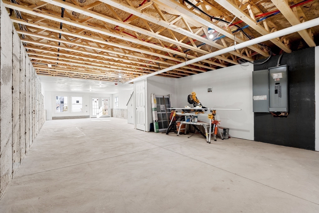 42 Hillside Ave