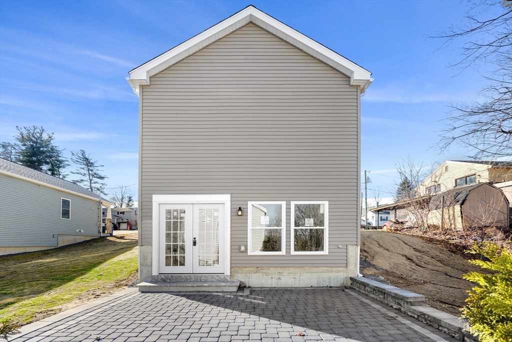 42 Hillside Ave