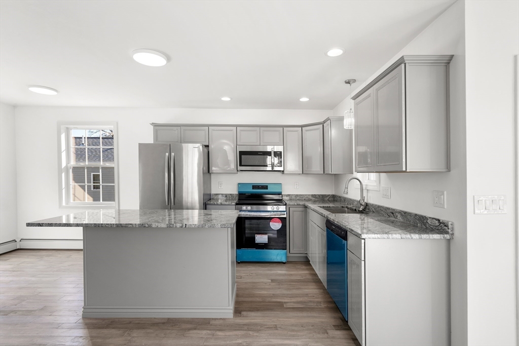 42 Hillside Ave