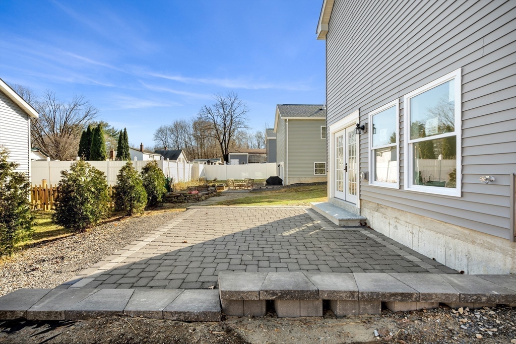 42 Hillside Ave