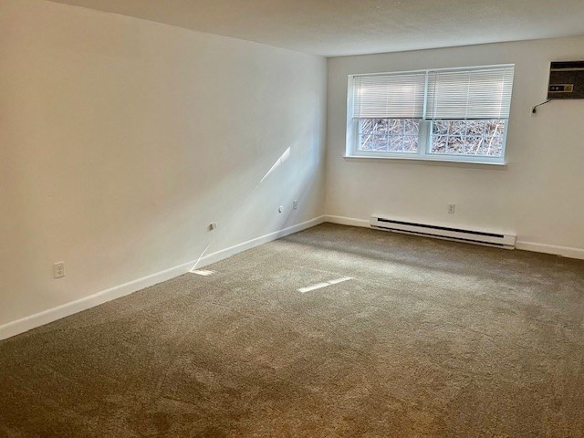 881 Main St # 4