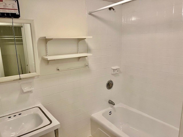 881 Main St # 4