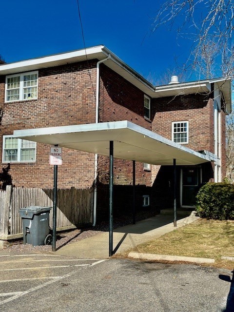 881 Main St # 4