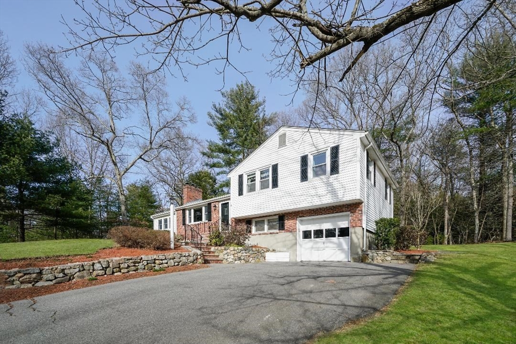 8 Arnold Drive