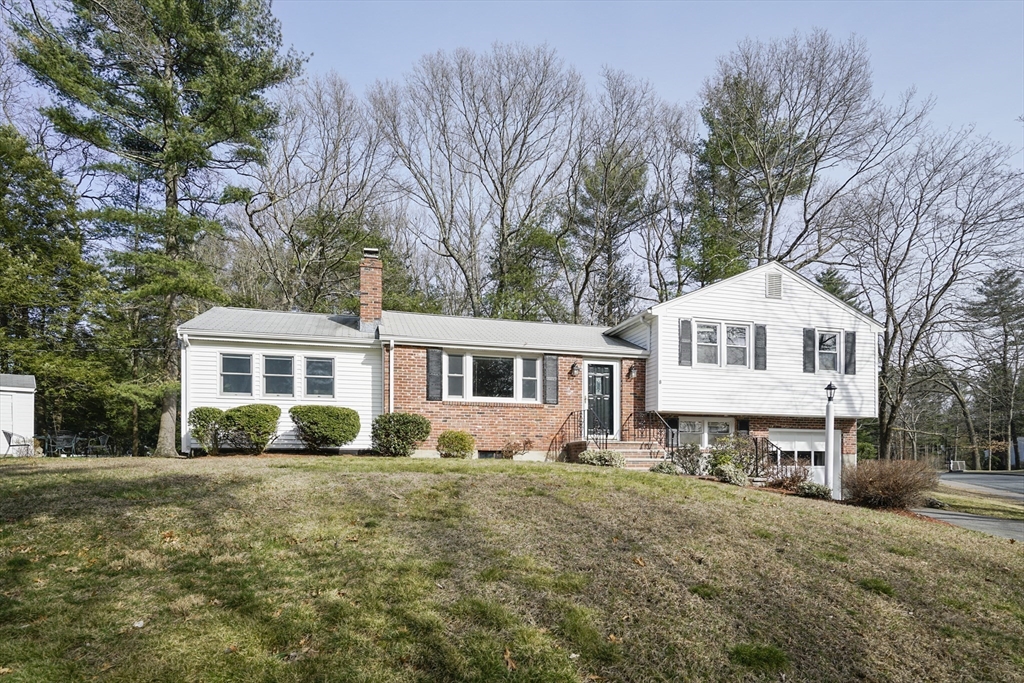 8 Arnold Drive