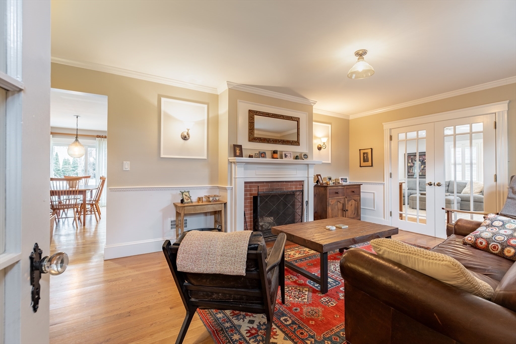 360A Pond Street