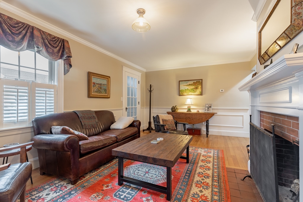 360A Pond Street