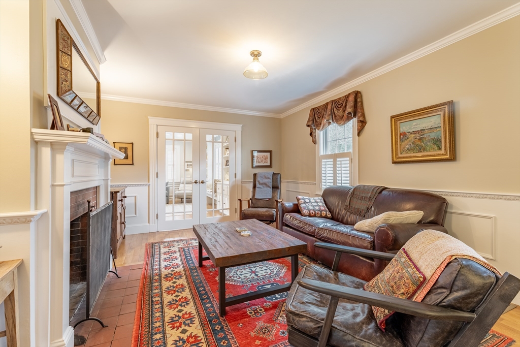 360A Pond Street