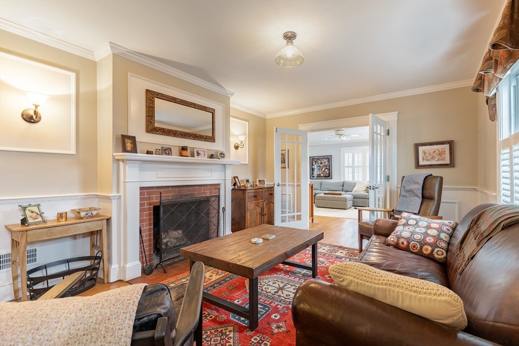 360A Pond Street