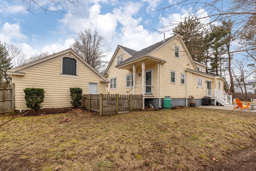 360A Pond Street