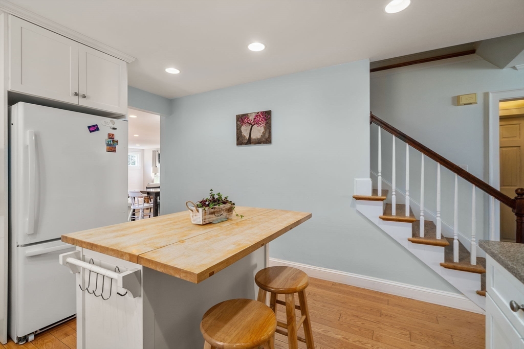 93 Pine St