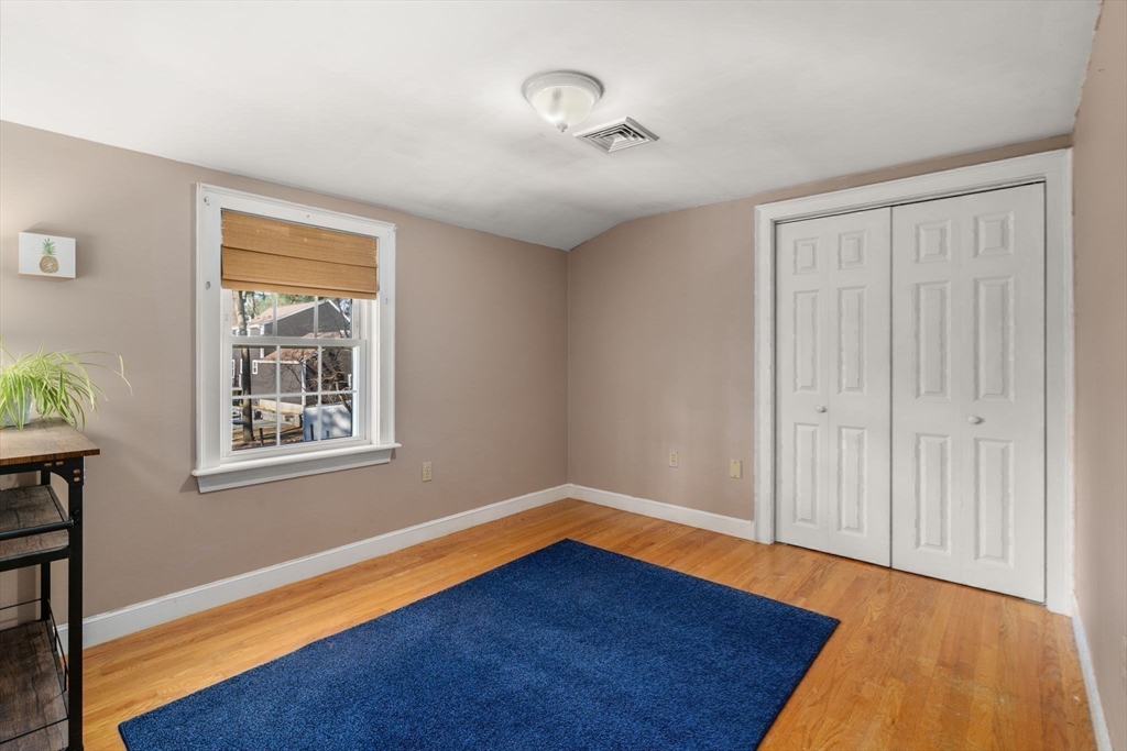 93 Pine St