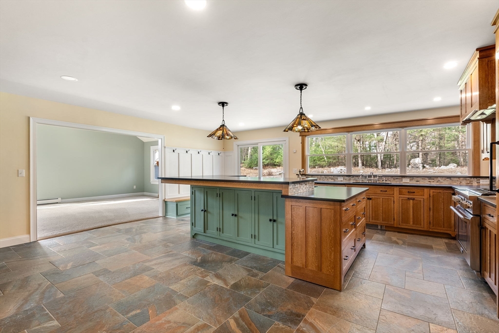 17 Trailside Rd