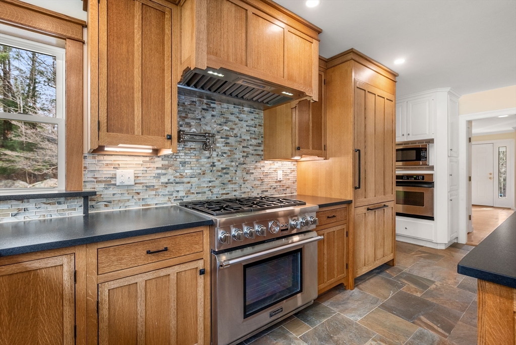 17 Trailside Rd