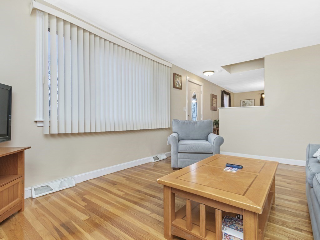 14 Richard Street