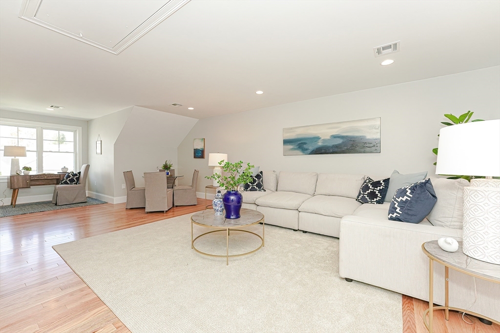 14 Damon Road # 18