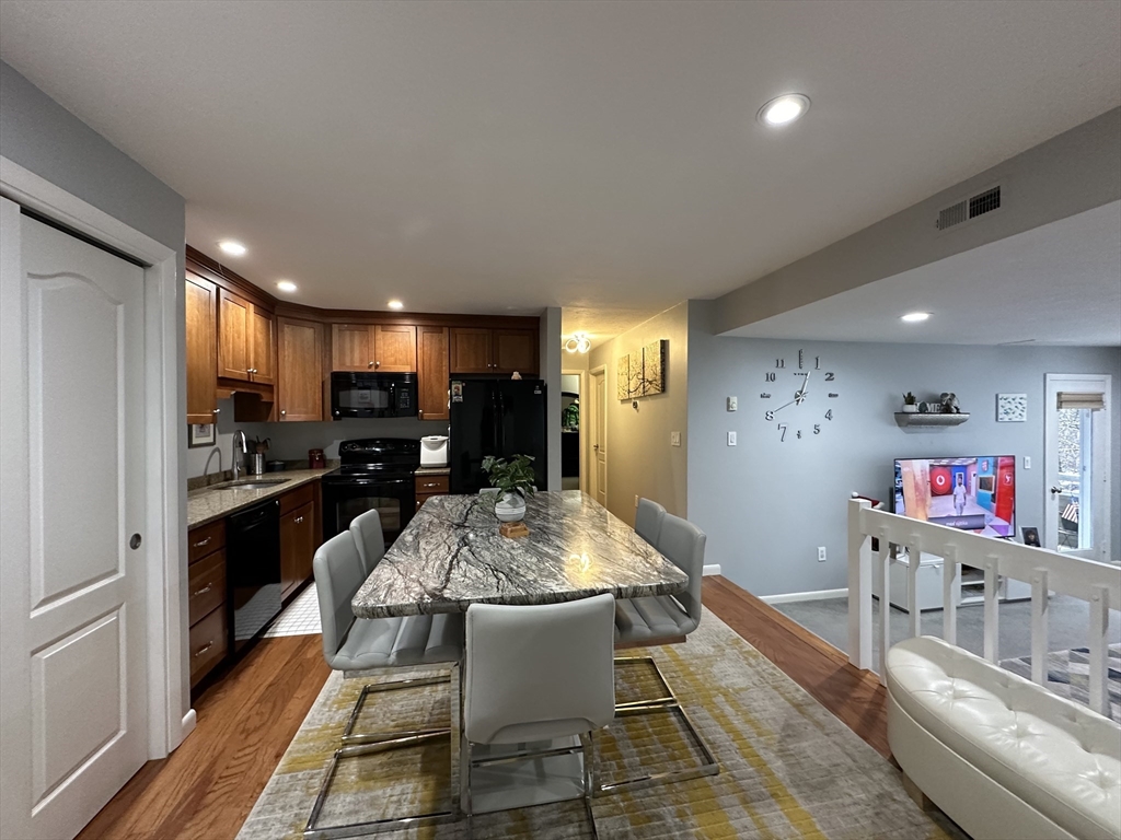 30 Chapman St # 206