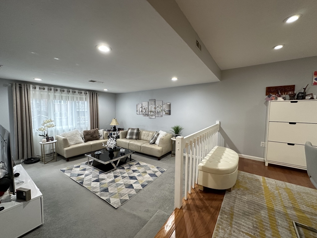 30 Chapman St # 206