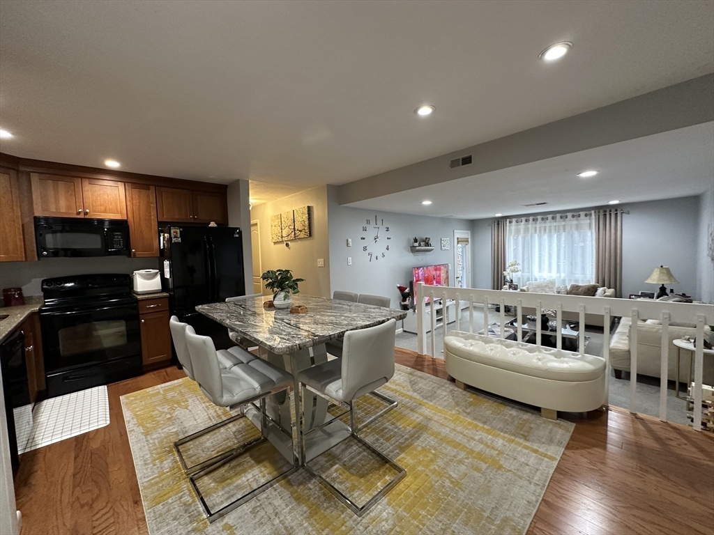 30 Chapman St # 206