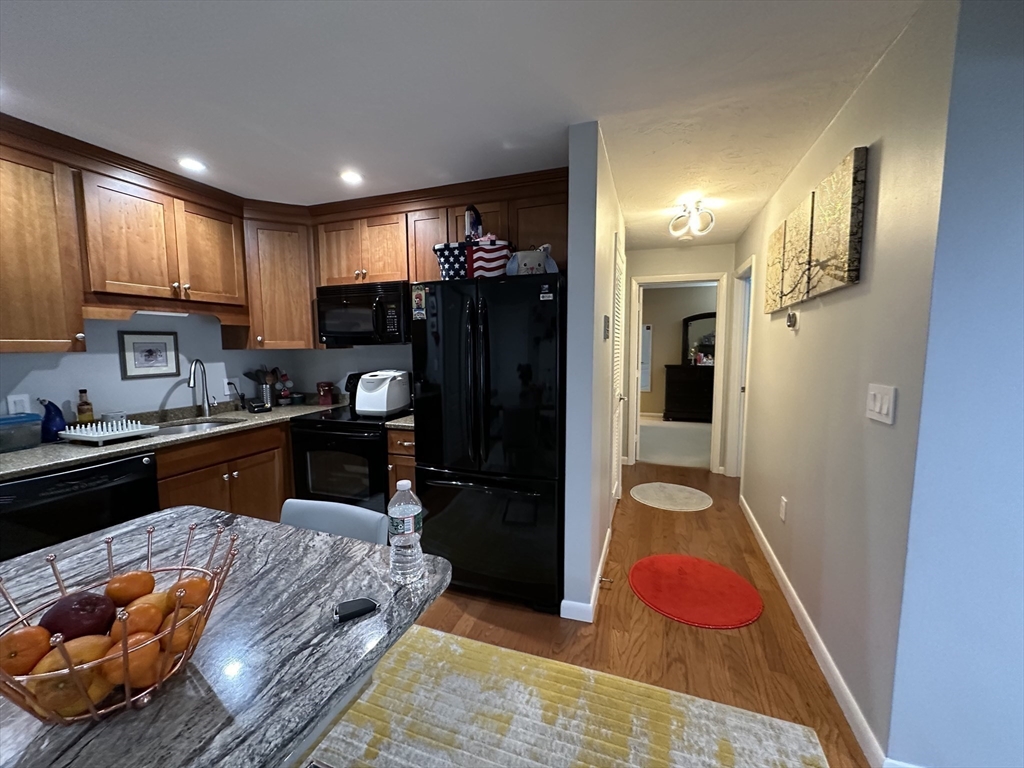 30 Chapman St # 206