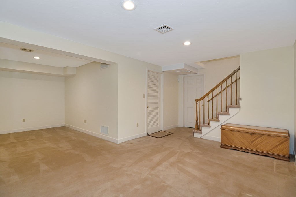 23 Poppasquash Rd # 23