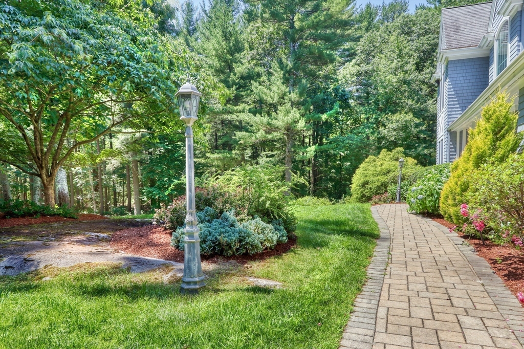 12 Pettees Pond Lane