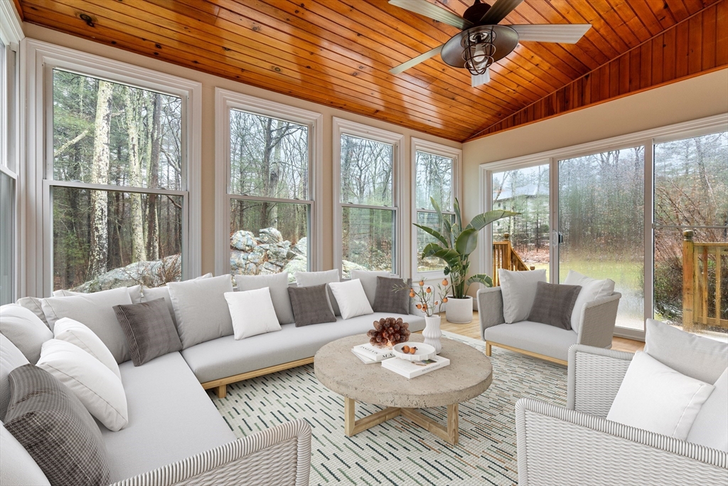 12 Pettees Pond Lane
