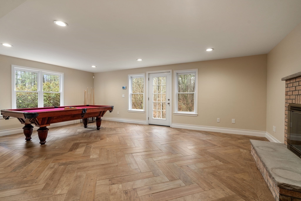 12 Pettees Pond Lane