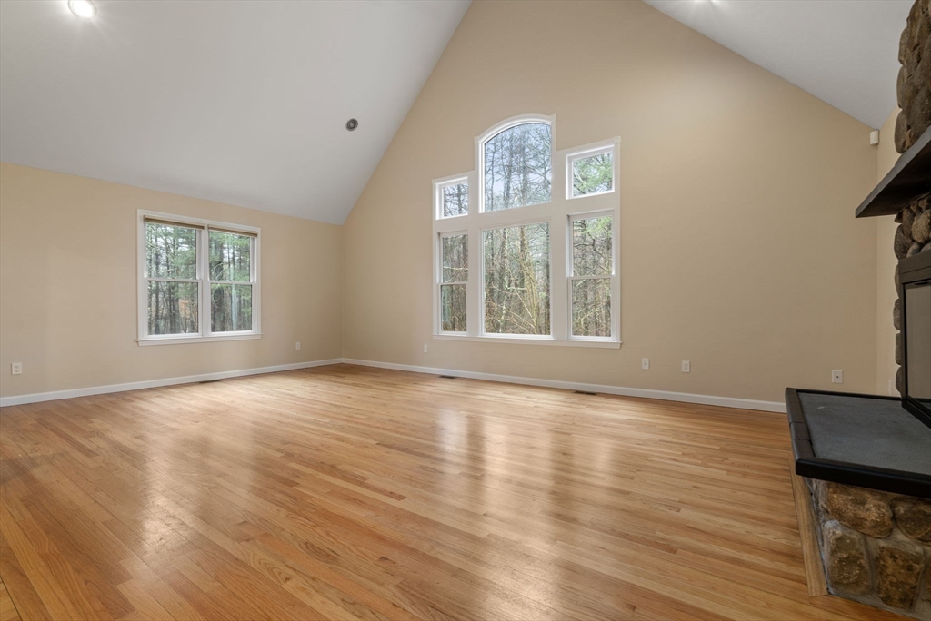 12 Pettees Pond Lane
