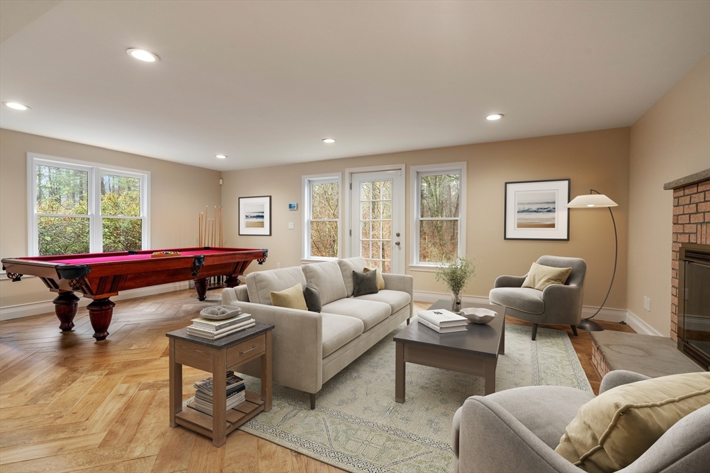 12 Pettees Pond Lane