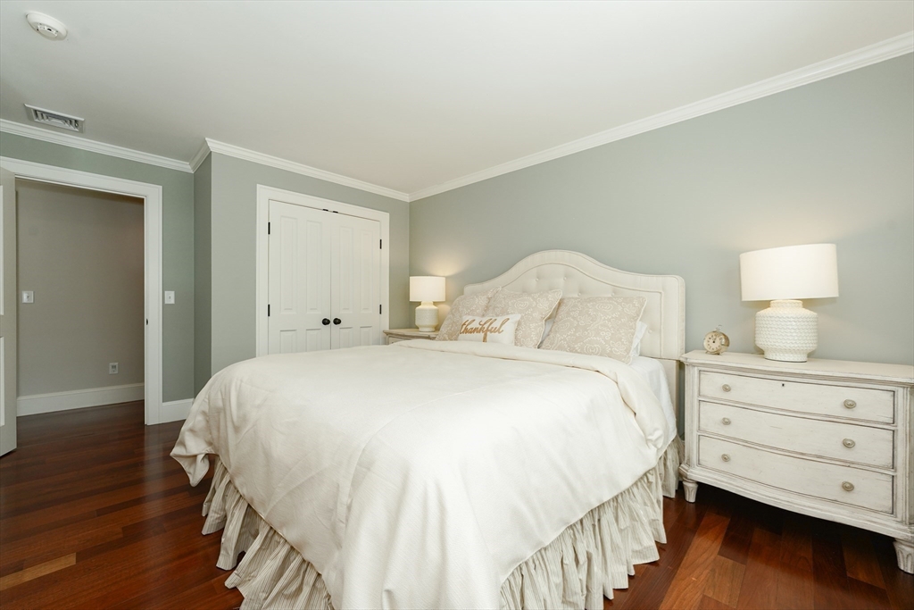 16 Maple Street # 16