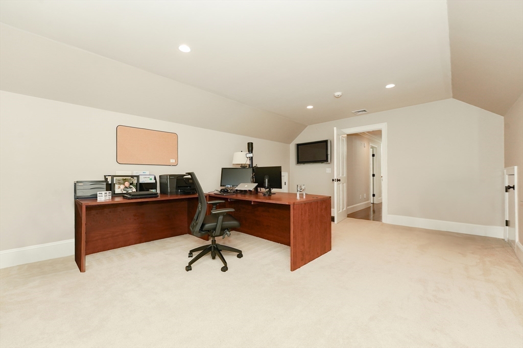 16 Maple Street # 16