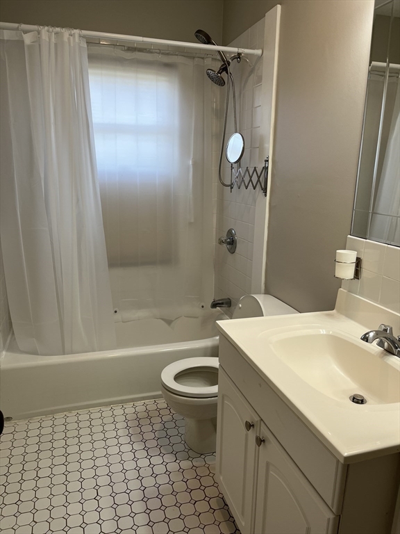 28 Harding Rd # 1