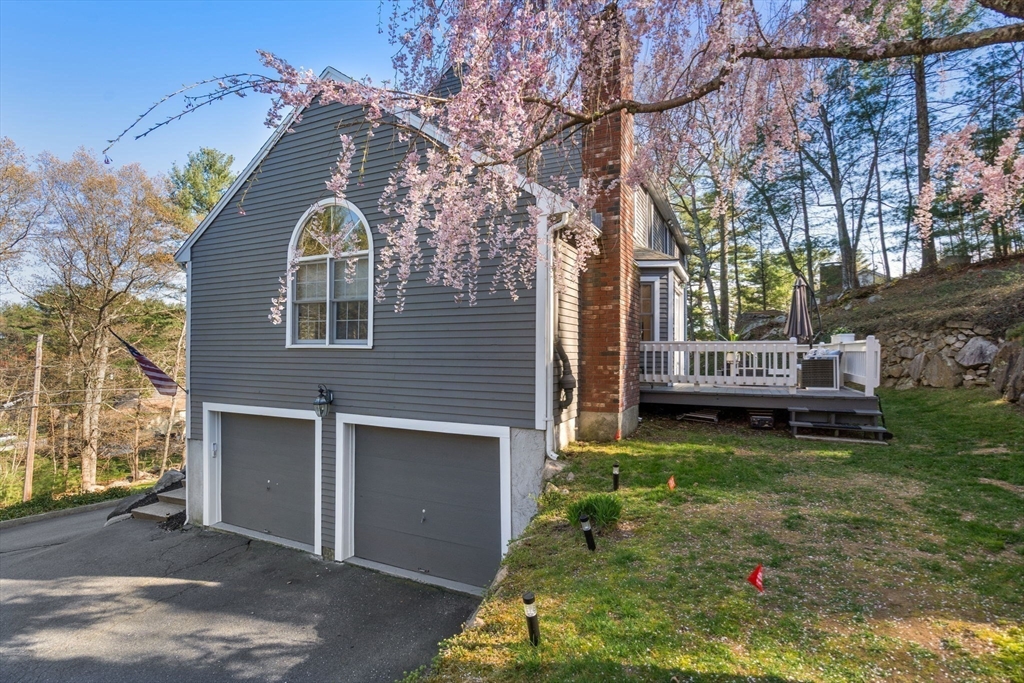 11 Eastmount Rd