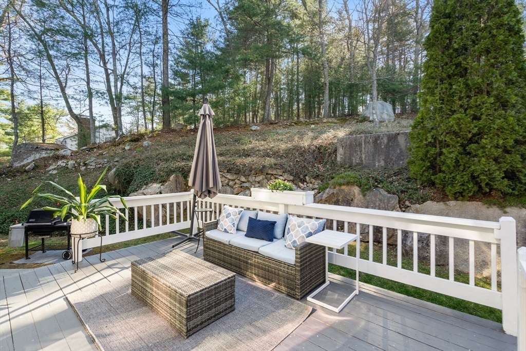 11 Eastmount Rd