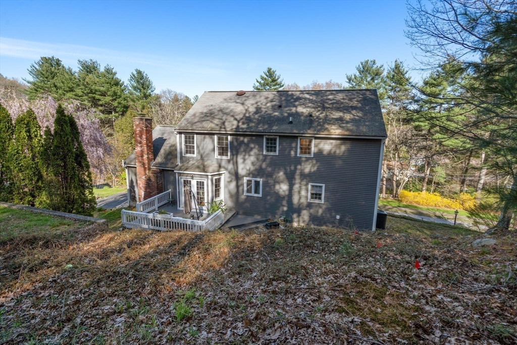 11 Eastmount Rd
