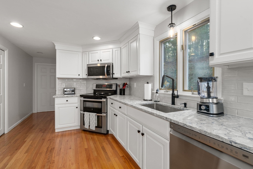 11 Eastmount Rd