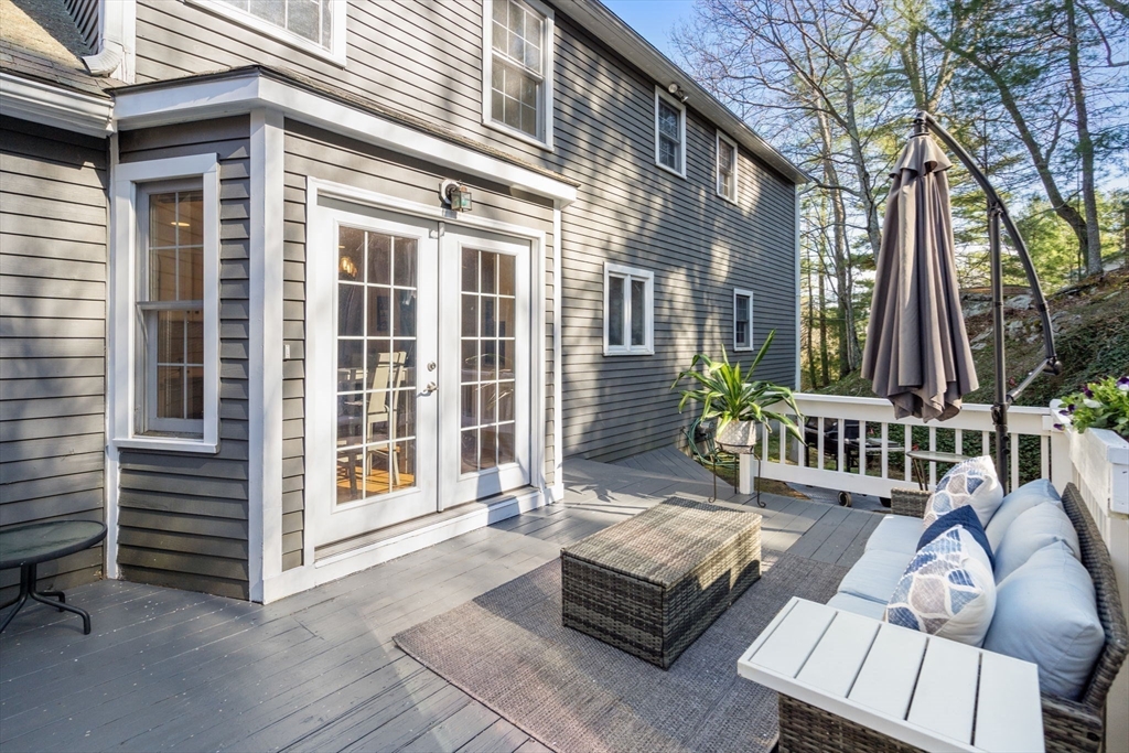 11 Eastmount Rd