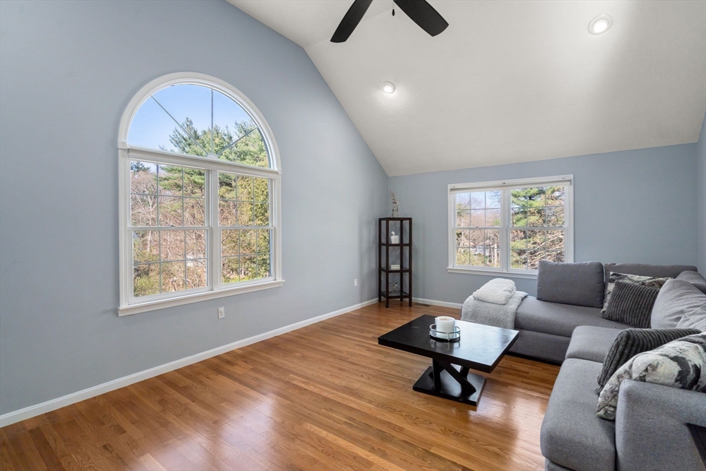 11 Eastmount Rd