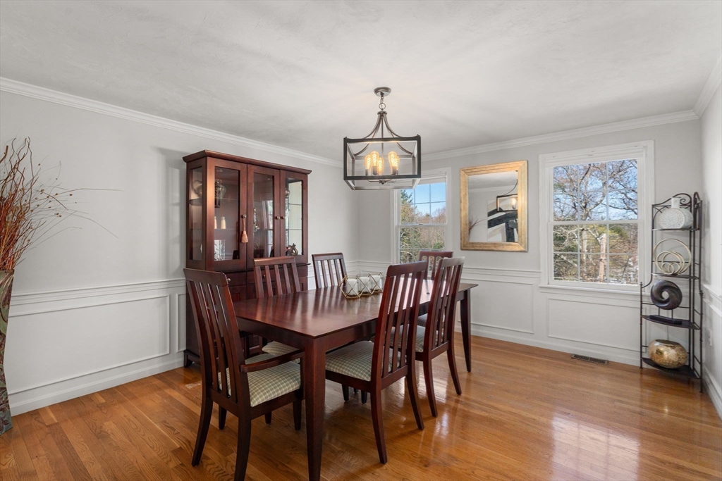 11 Eastmount Rd