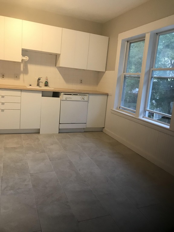 85 Bradwood St # 2