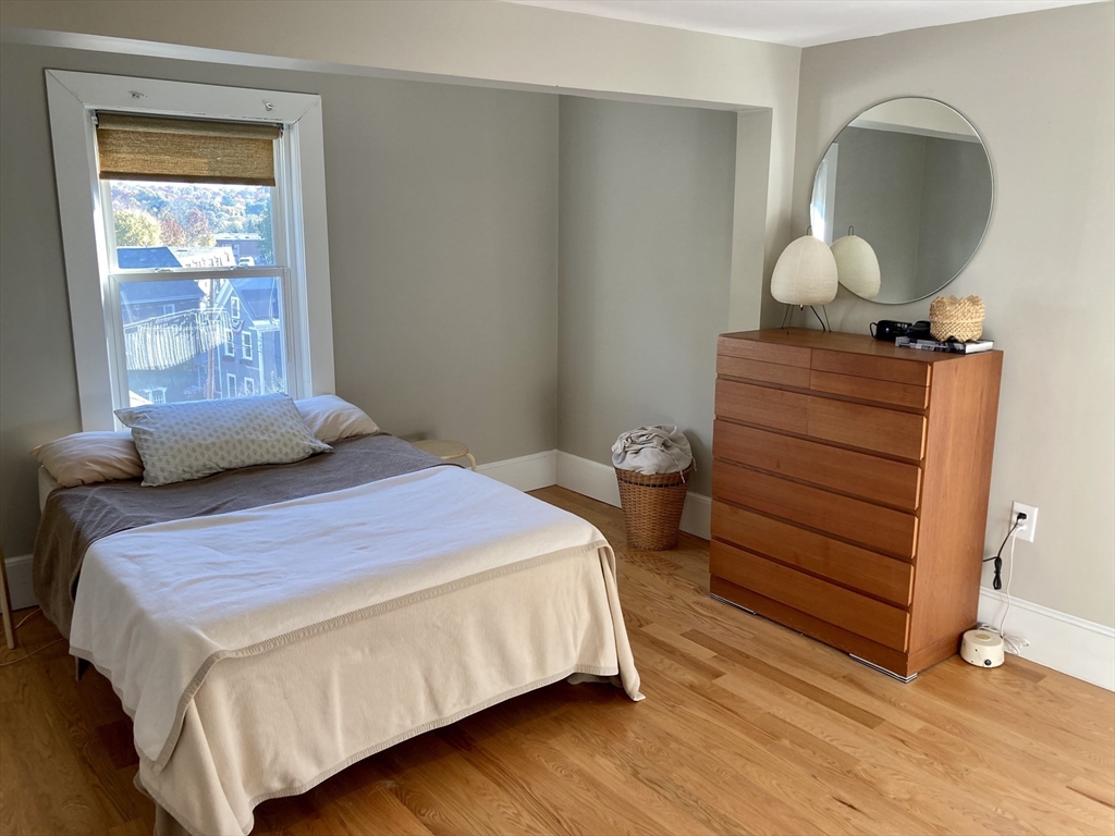 31 Hill Ave # 31