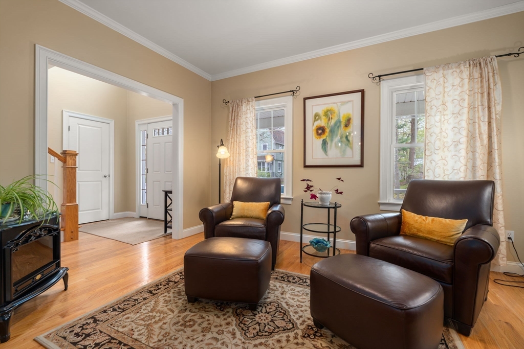 36 Bayley St