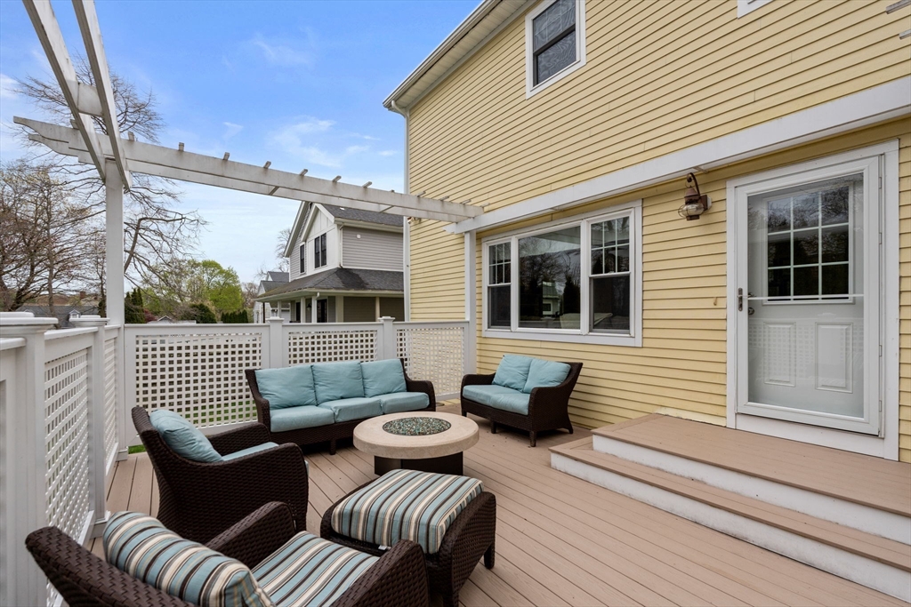 36 Bayley St
