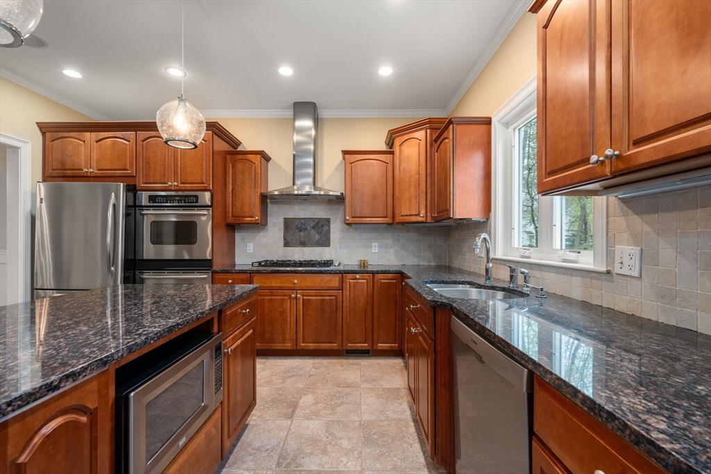 36 Bayley St