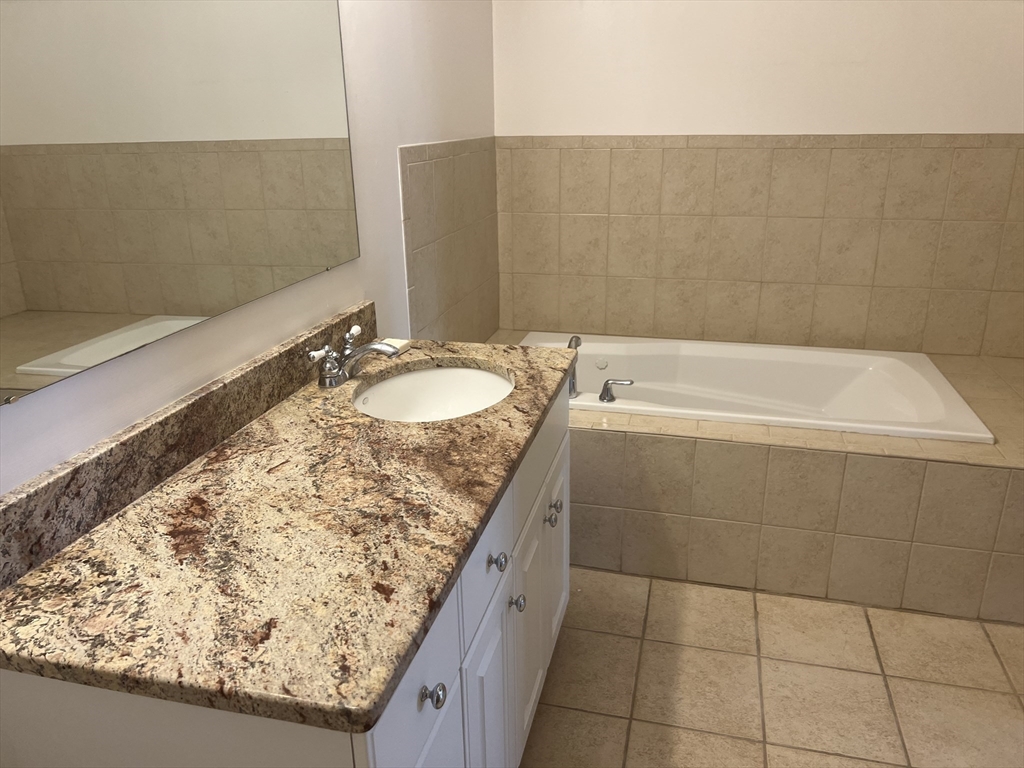 233 Saint Mary St # 10