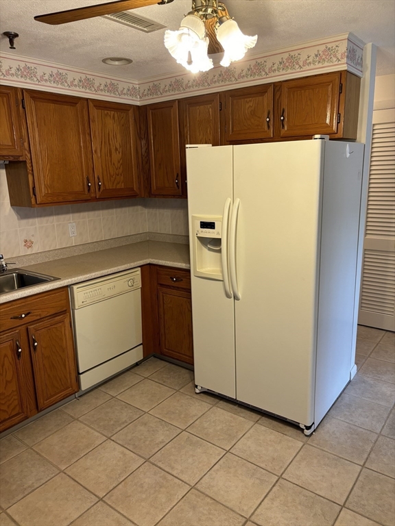 45 Christopher Dr # 112