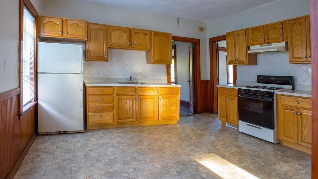 50 Elliot St # 1