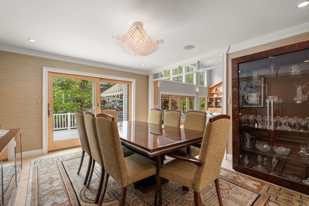 10 Hickory Dr