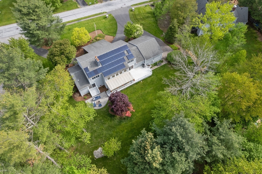 10 Hickory Dr